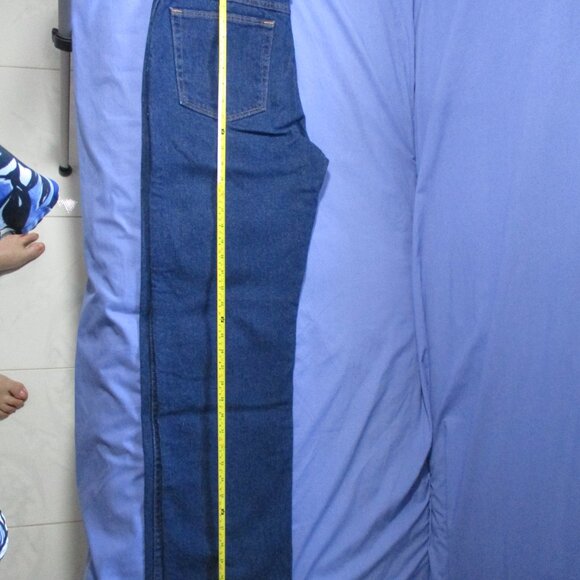 Rustler Men's Jeans - 34 x 32 Indigo Blue Jeans - Good Condition - Picture 2 of 6